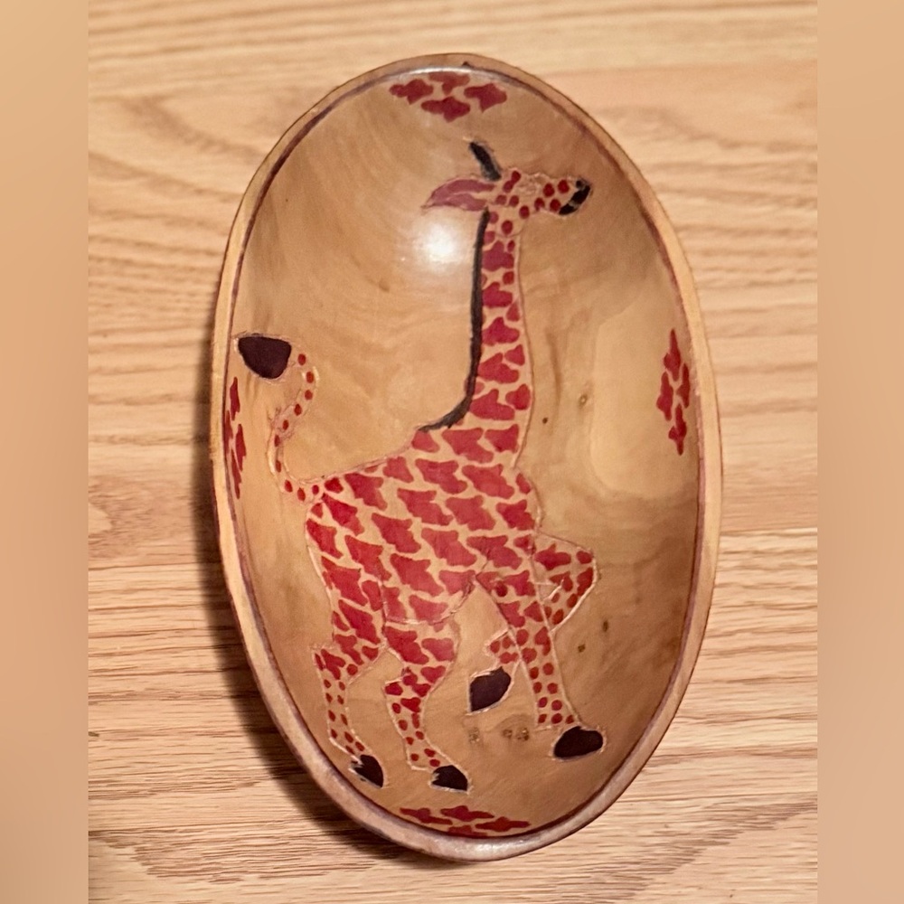 Vintage Giraffe Painted on an Oval Hand-Carved African Folk Art Bowl-